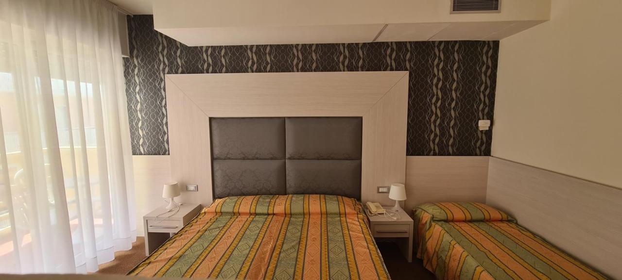 Hotel Eros Линяно Сабиадоро Екстериор снимка