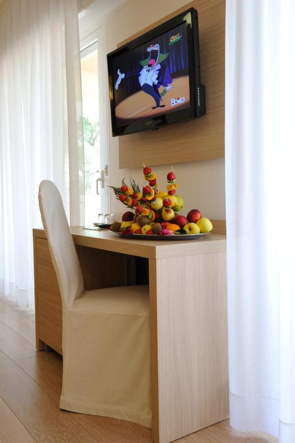 Hotel Eros Линяно Сабиадоро Екстериор снимка