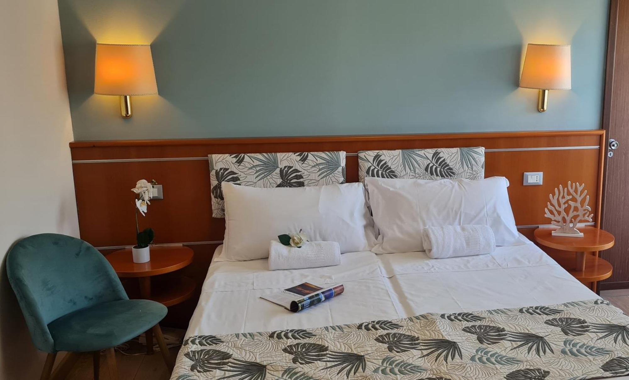 Hotel Eros Линяно Сабиадоро Екстериор снимка