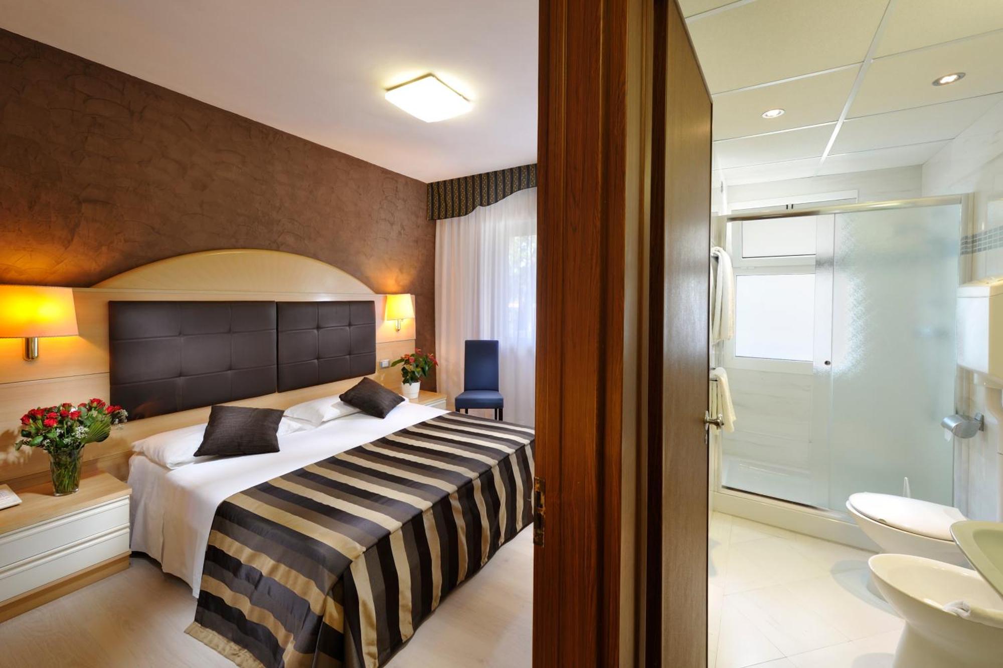 Hotel Eros Линяно Сабиадоро Екстериор снимка