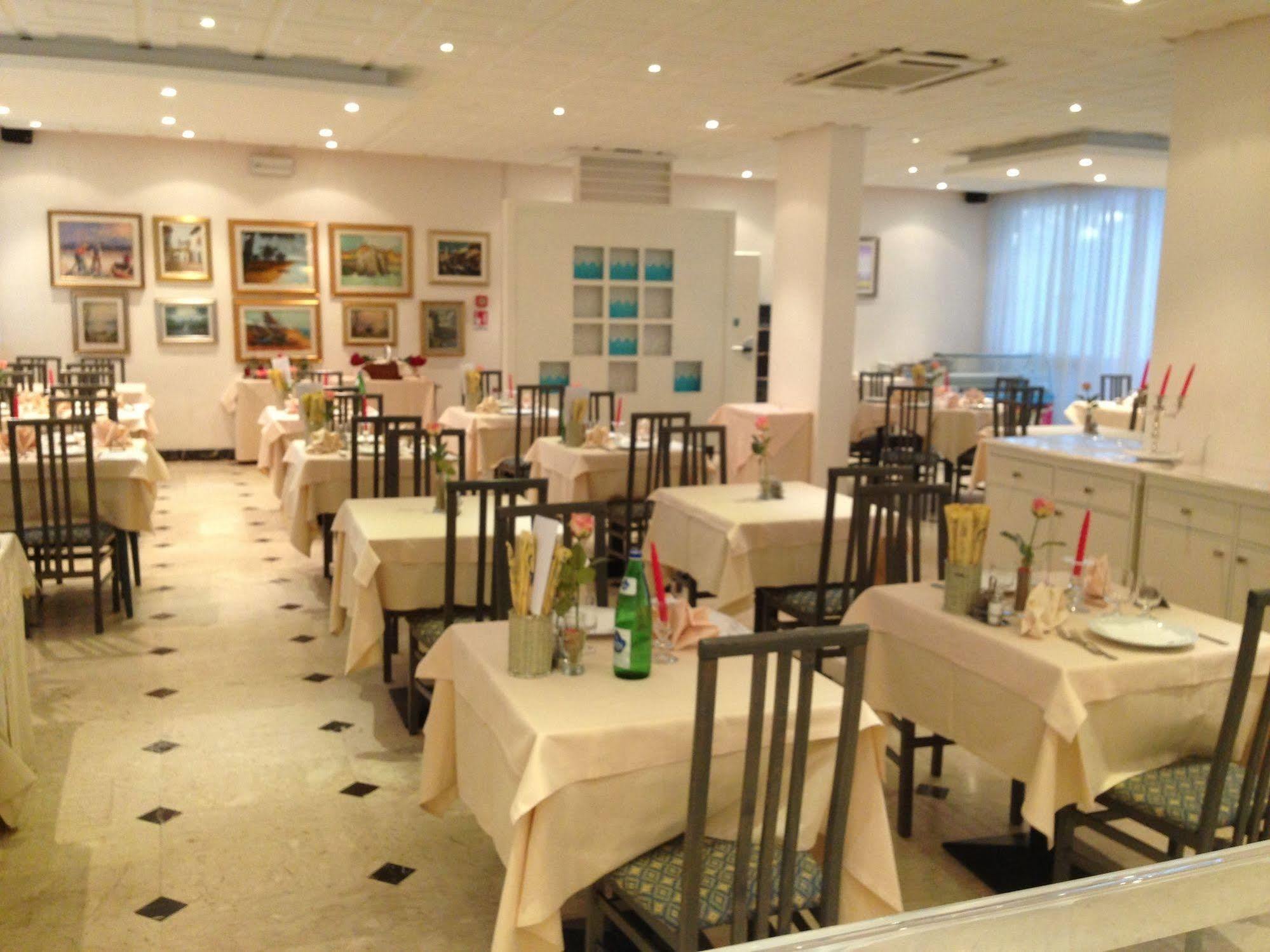 Hotel Eros Линяно Сабиадоро Екстериор снимка