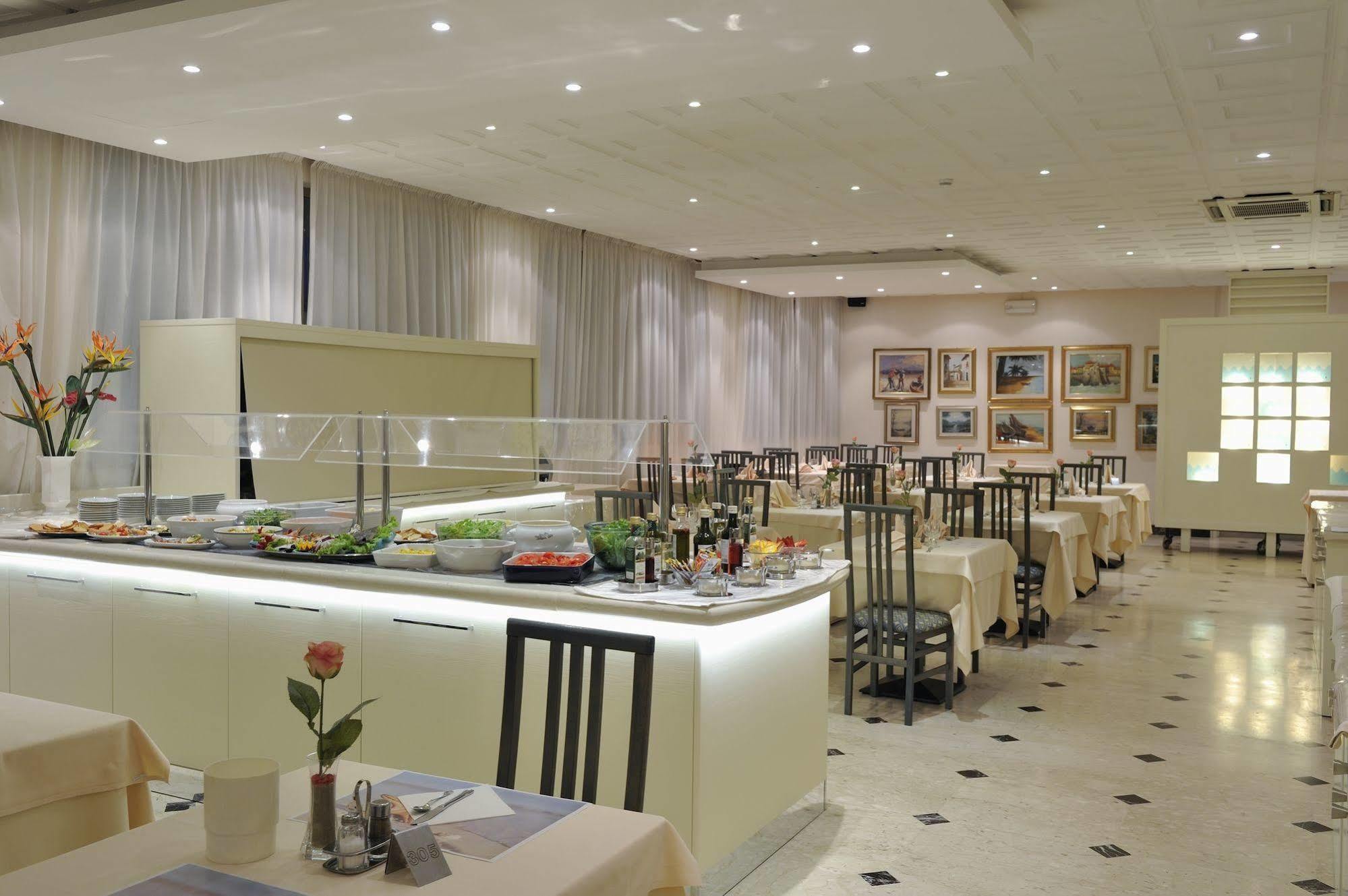 Hotel Eros Линяно Сабиадоро Екстериор снимка